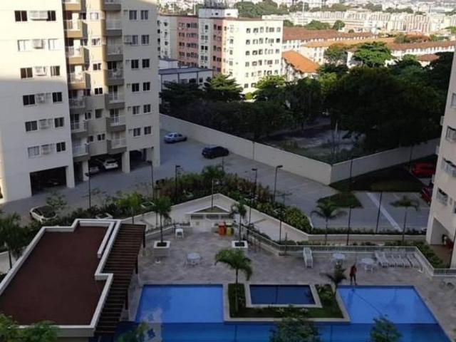 Condominio Vidamérica: 2 torres, 356 unidades, ocupação aproximada: 1400 pessoas.     Área de lazer com piscina, sauna, hidro, churrasqueiras, quadra de esportes, salão de festas. Localização: Cachambi